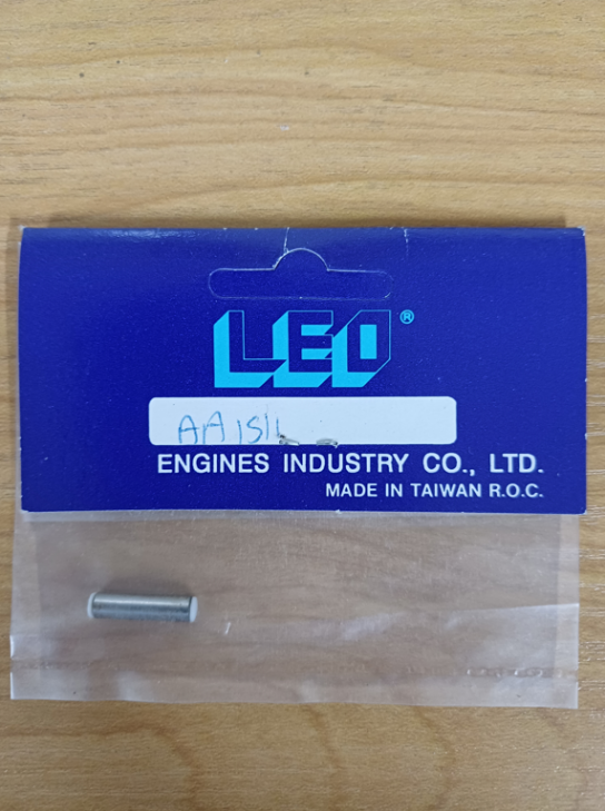 Leo Engines - Gudgeon Pin .15 Engine image